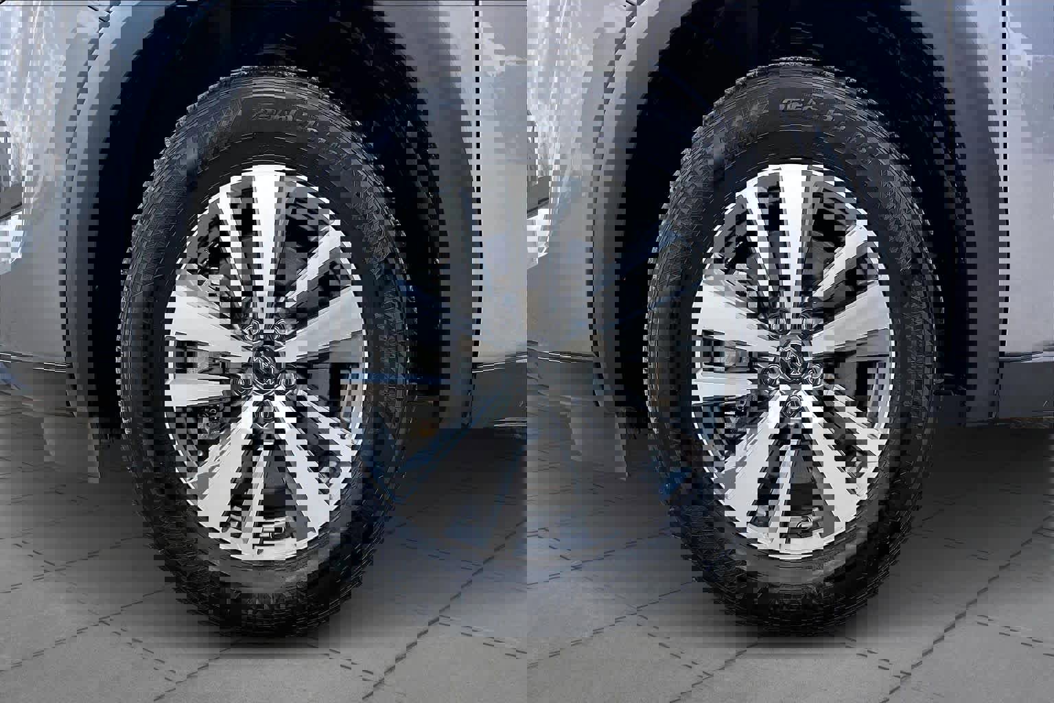 Used 2025 Nissan Pathfinder SL image 11