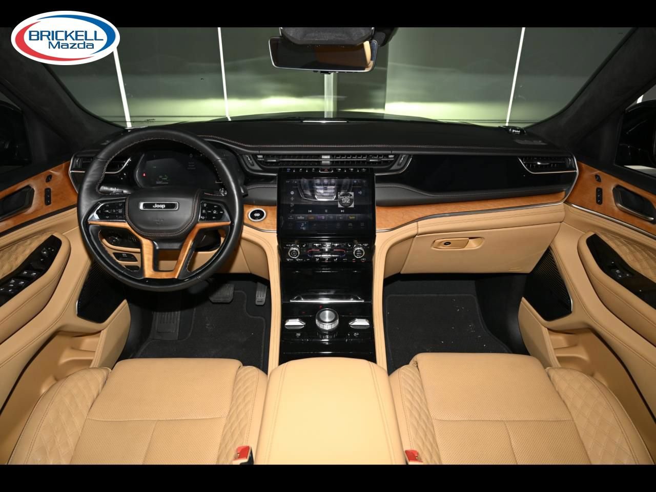 Used 2022 Jeep Grand Cherokee Summit AWD/4WD image 17
