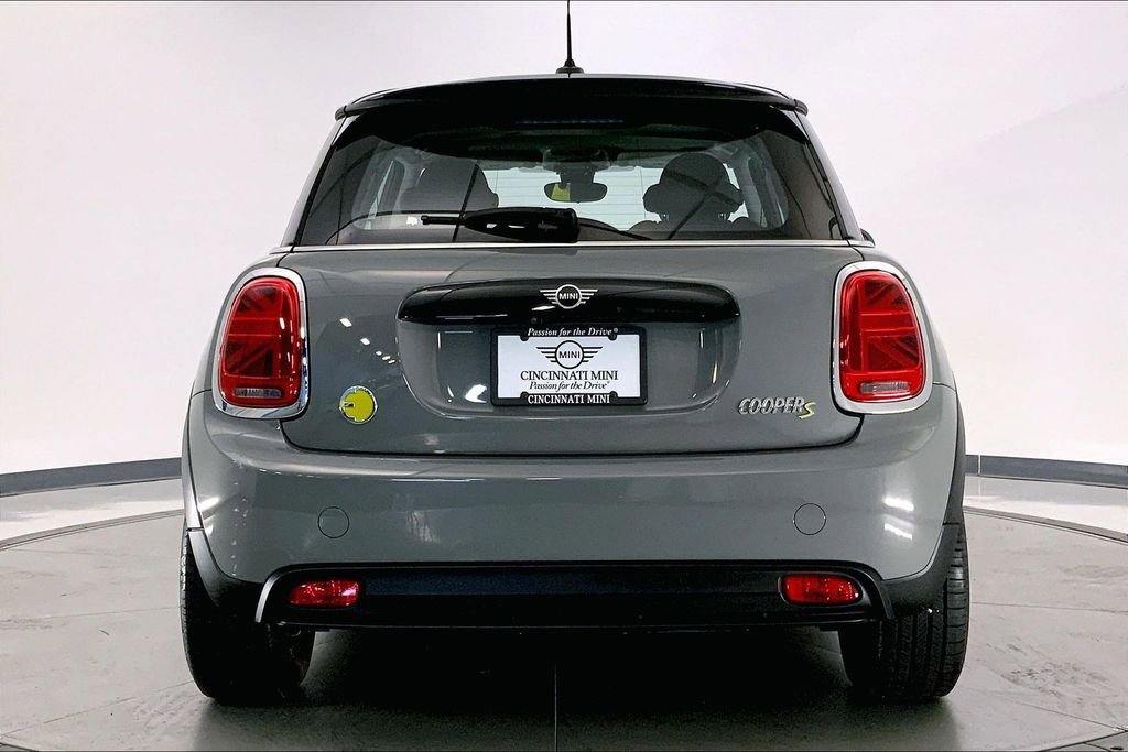Used 2022 MINI Cooper SE image 3