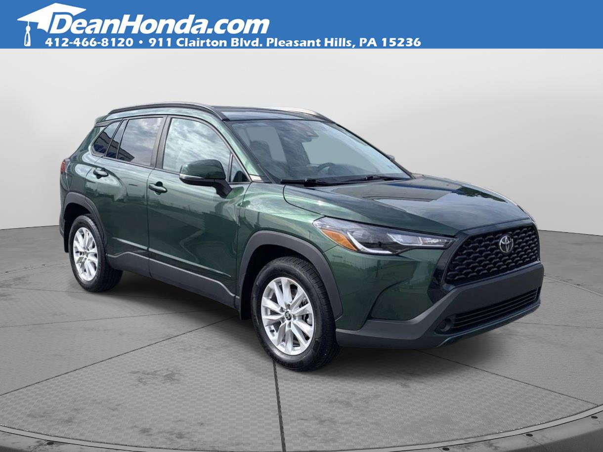 Used 2022 Toyota Corolla Cross LE w/ Moonroof Package AWD/4WD image 1