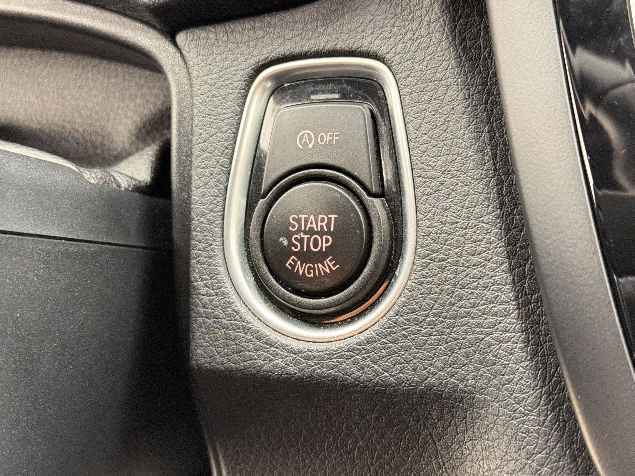 Used 2016 BMW M4 Coupe RWD image 27