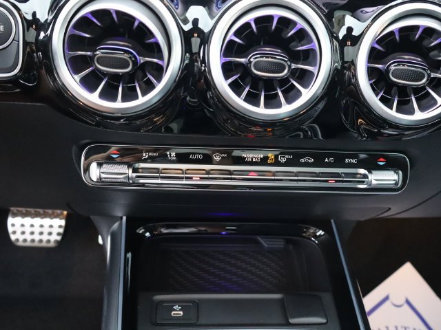 Certified 2025 Mercedes-Benz GLA 250 image 10