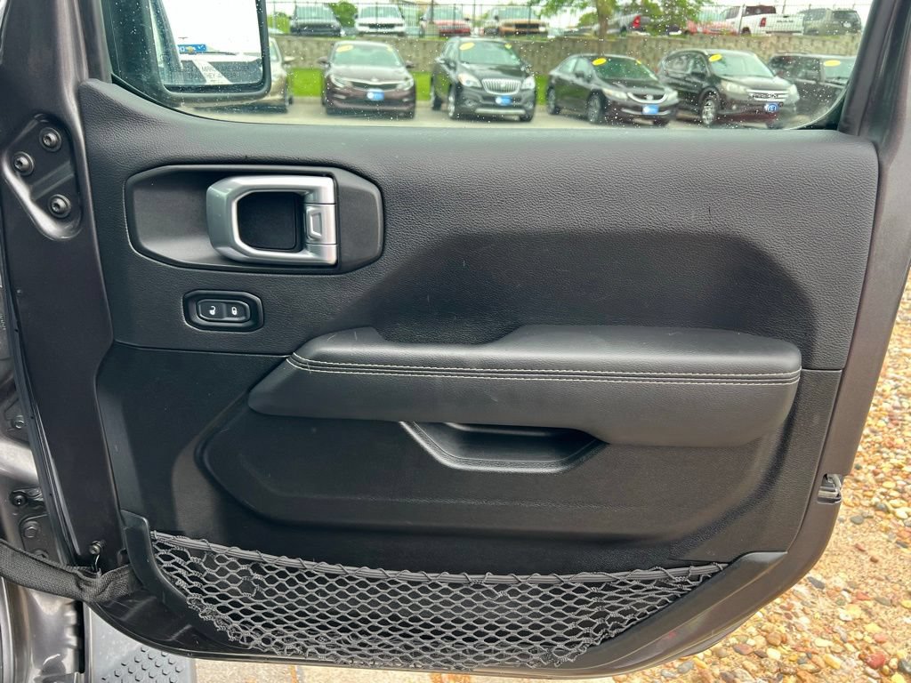 Used 2021 Jeep Wrangler Unlimited Sahara AWD/4WD image 25