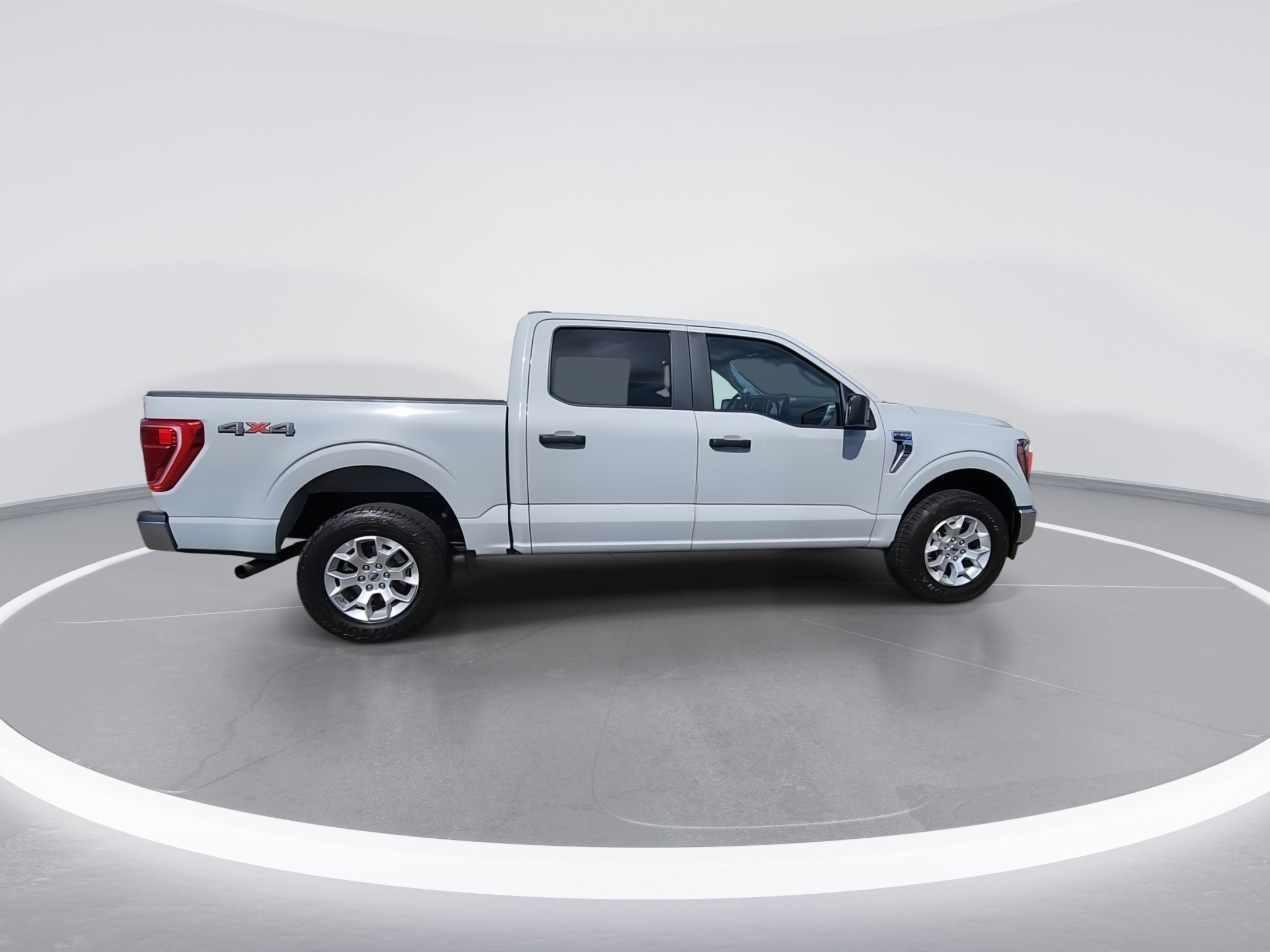 Used 2023 Ford F150 XLT AWD/4WD image 9