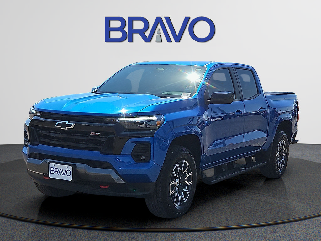 Used 2024 Chevrolet Colorado Z71 w/ Z71 Convenience Package 2
