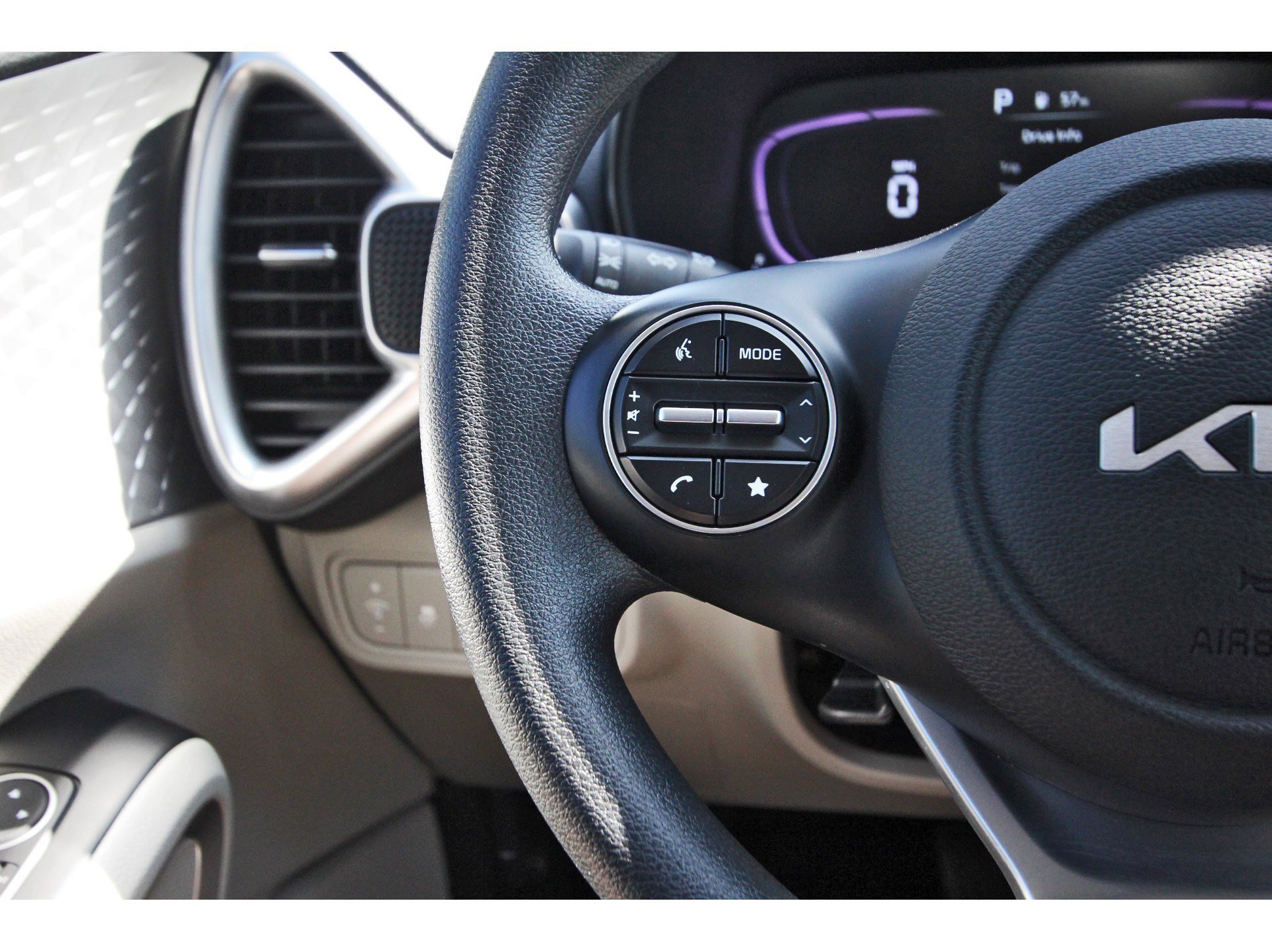 Certified 2024 Kia Soul LX w/ Option Group 015 FWD image 14
