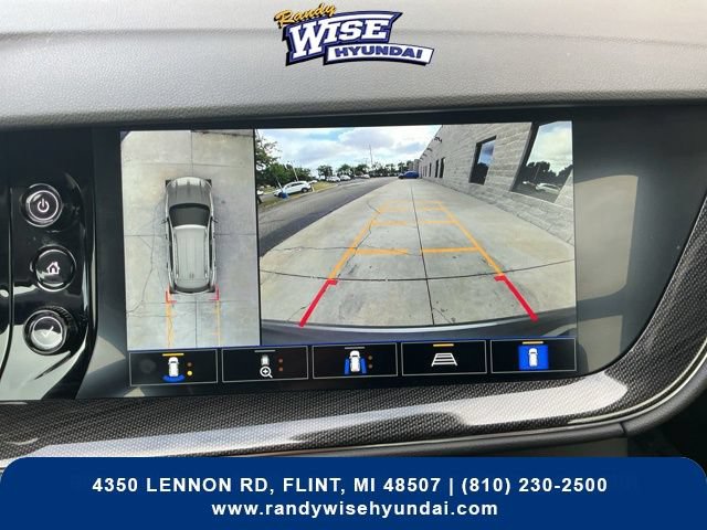 Used 2022 Buick Envision Essence w/ Technology Package I FWD image 6