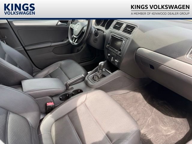 Used 2015 Volkswagen Jetta SE FWD image 18