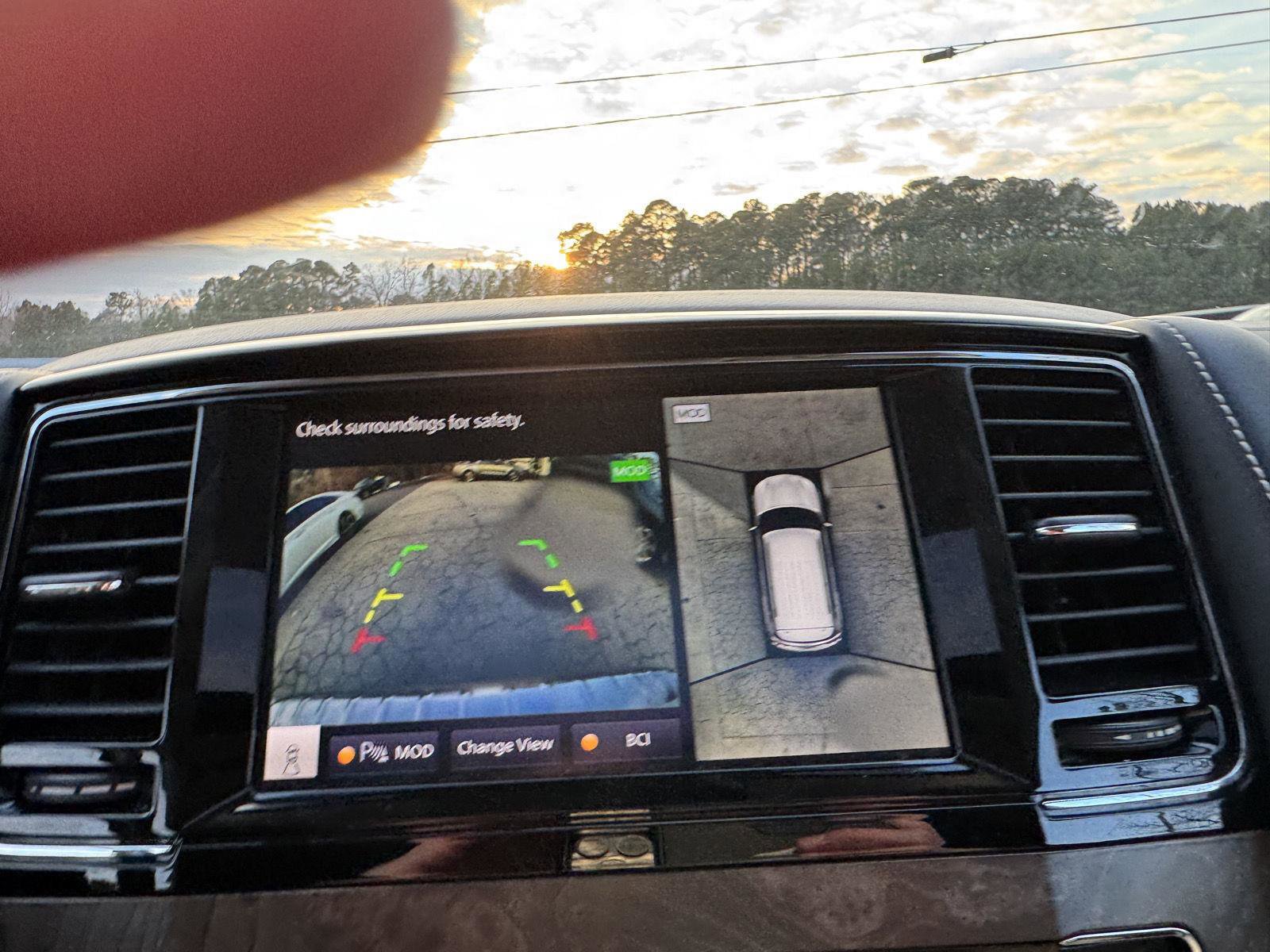 Used 2021 INFINITI QX80 Premium Select w/ All-Season Package image 23