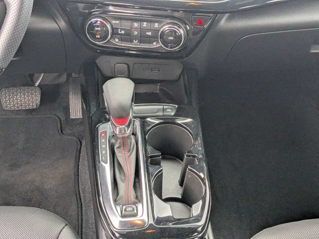 Used 2024 Chevrolet Trax RS w/ Sunroof Package FWD image 19