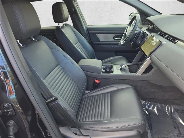 Used 2024 Land Rover Discovery Sport Dynamic SE image 10