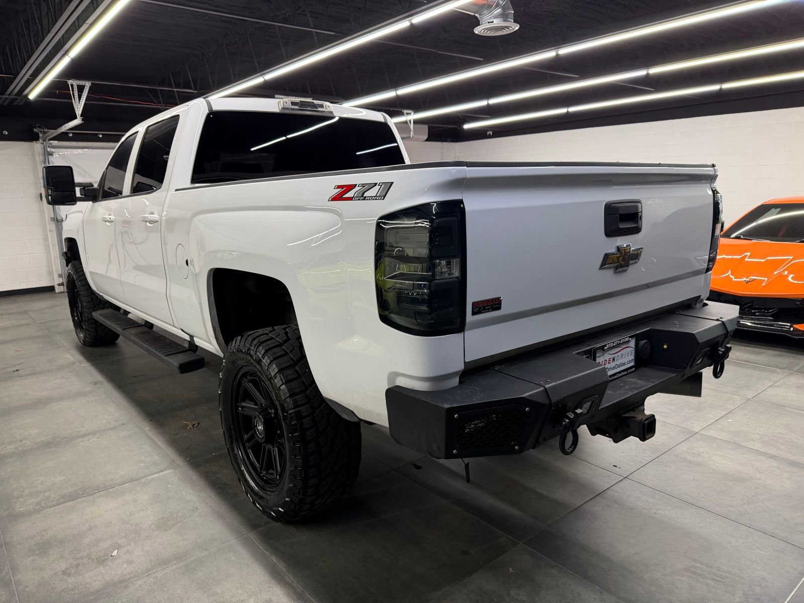 Used 2019 Chevrolet Silverado 2500 LT w/ Z71 Package, Off-Road image 4