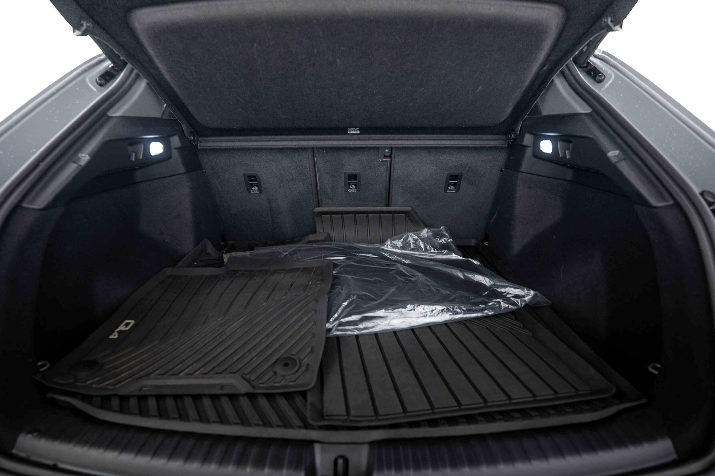 Certified 2023 Audi Q4 e-tron Premium Plus w/ Premium Plus AWD/4WD image 20