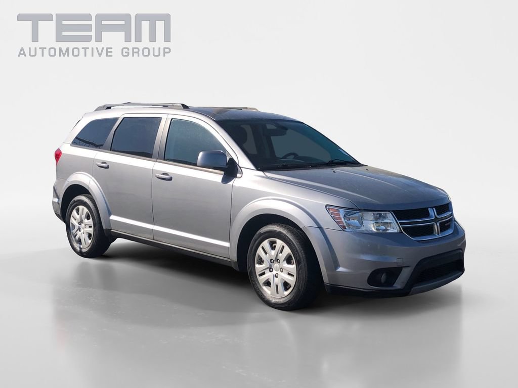 Used 2019 Dodge Journey SE w/ Connectivity Group FWD image 1