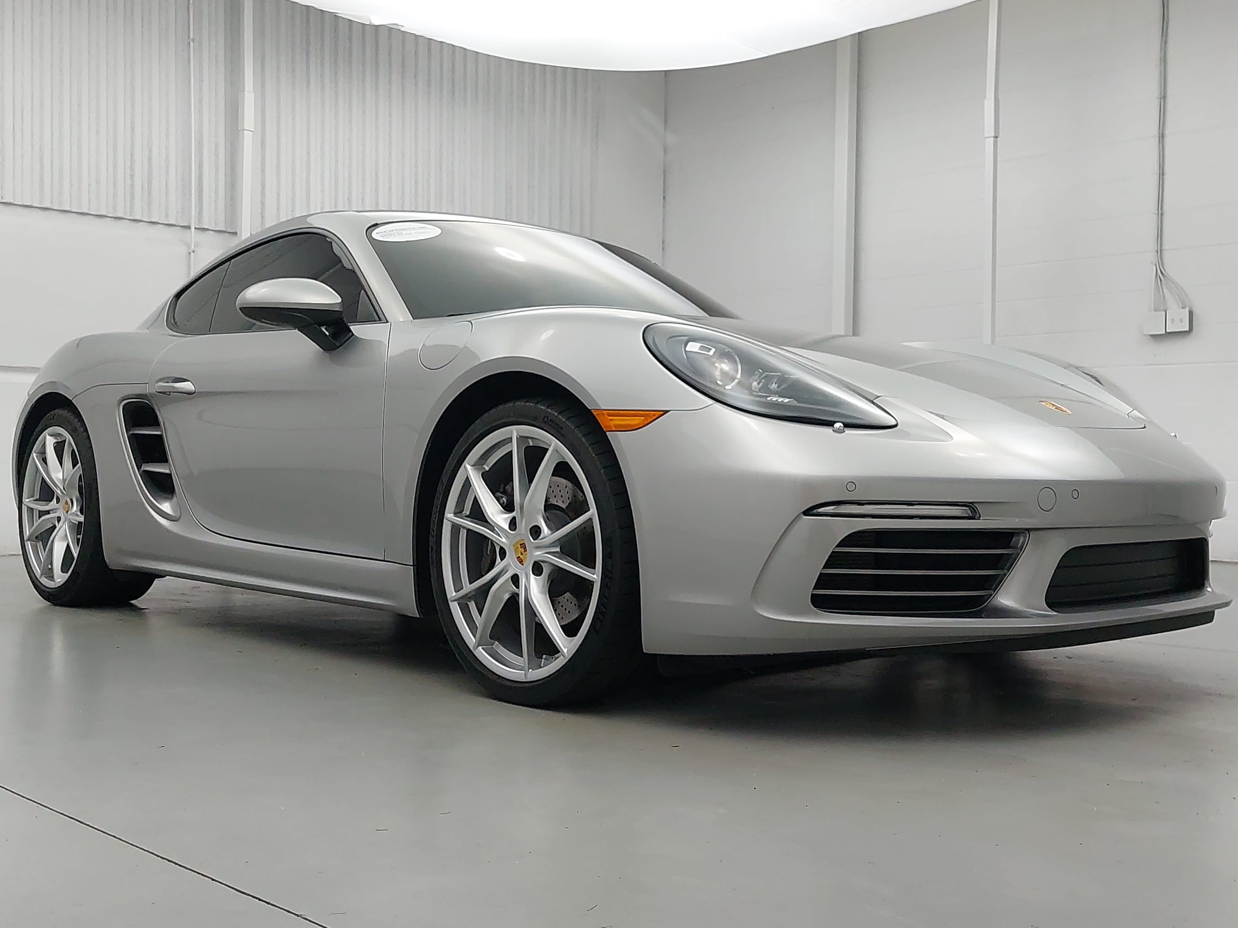 Certified 2025 Porsche 718 Cayman RWD image 9