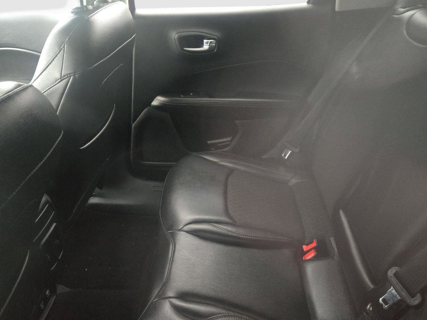 Used 2018 Jeep Compass Latitude w/ Popular Equipment Group image 15