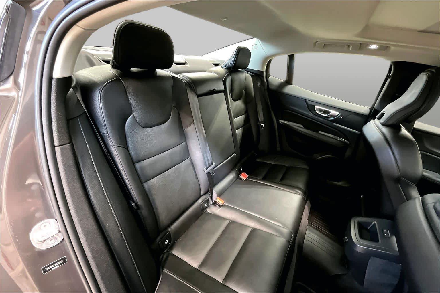 Used 2024 Volvo S60 B5 Plus AWD/4WD image 19