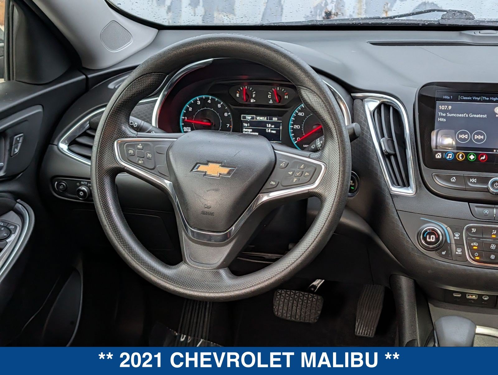 Used 2021 Chevrolet Malibu LT FWD image 16