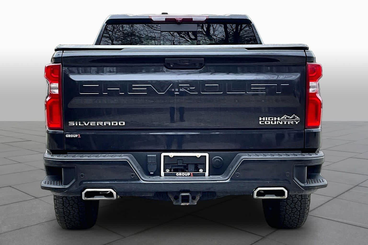 Used 2023 Chevrolet Silverado 1500 High Country w/ Z71 Off-Road Package AWD/4WD image 5