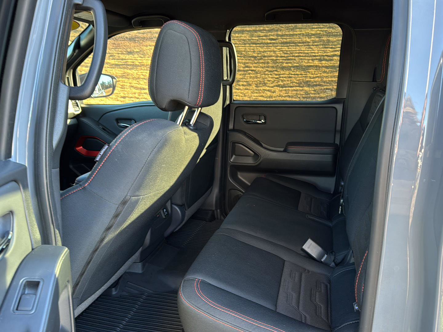 Used 2024 Nissan Frontier PRO-4X w/ Pro Convenience Package image 9