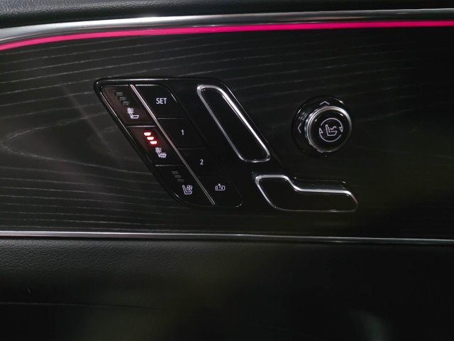 Used 2024 Cadillac Lyriq Luxury w/ LPO, Floor Liner Package image 33