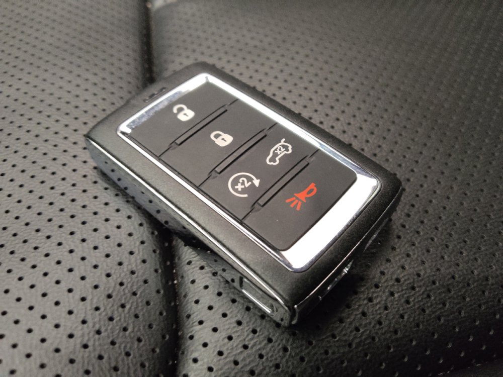 Used 2023 Jeep Grand Cherokee 4WD 4xe w/ Luxury Tech Group II image 32