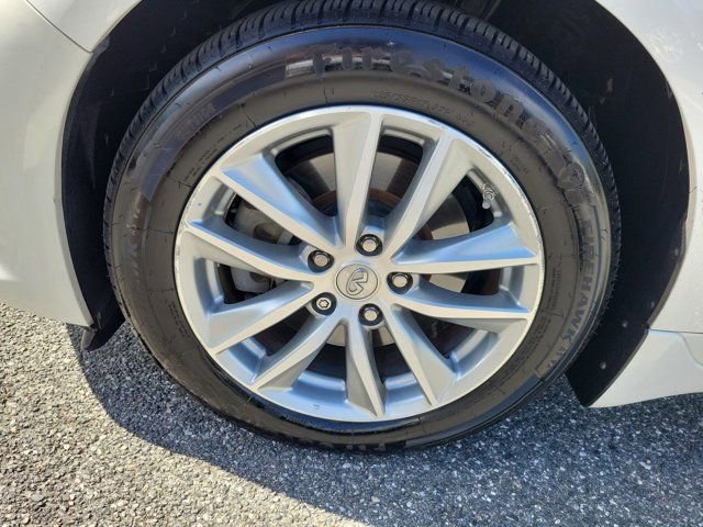 Used 2015 INFINITI Q50 Premium w/ Navigation Package image 17