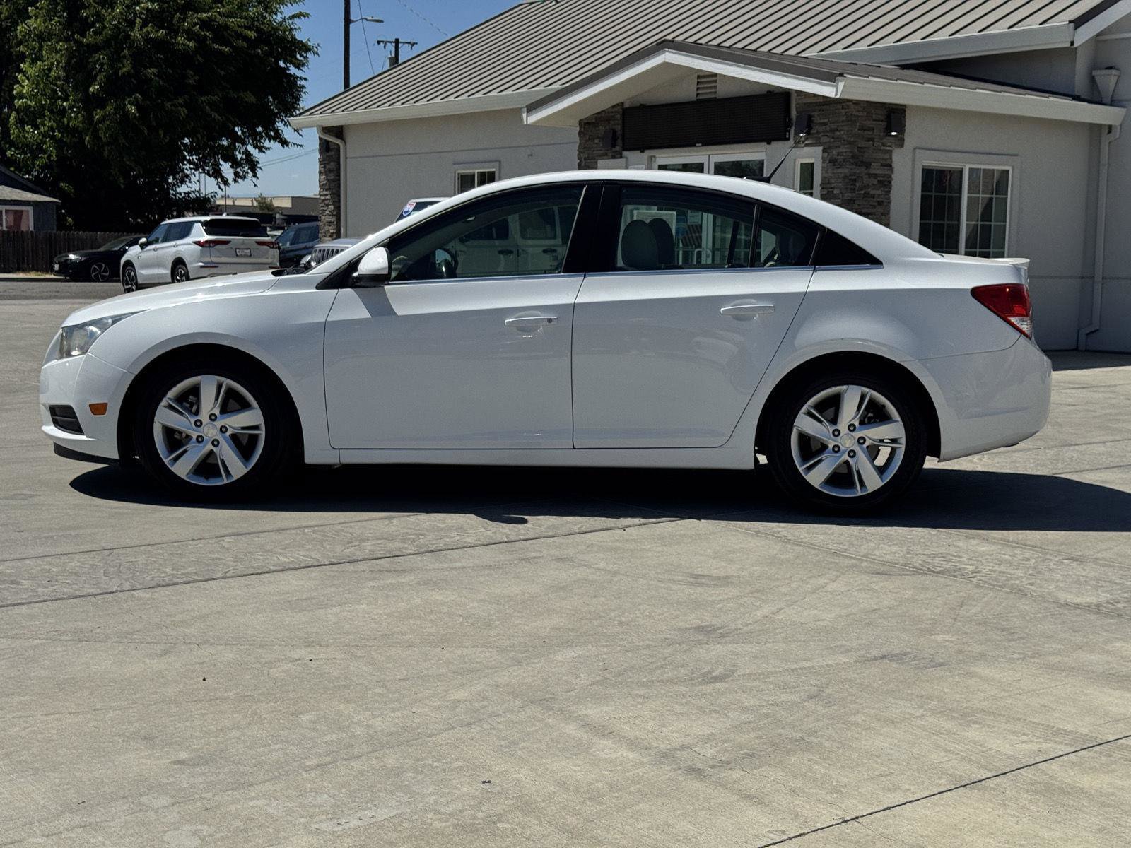 Used 2014 Chevrolet Cruze Diesel image 9