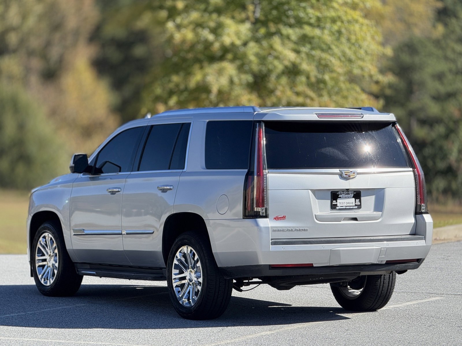 Used 2016 Cadillac Escalade 2WD image 9