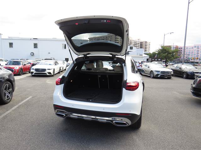 Used 2026 Mercedes-Benz GLC 300 4MATIC image 31