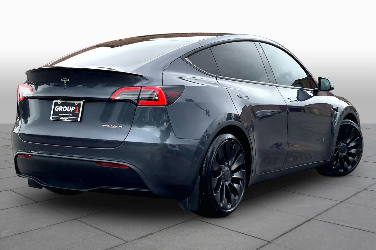 Used 2022 Tesla Model Y Performance AWD/4WD image 12