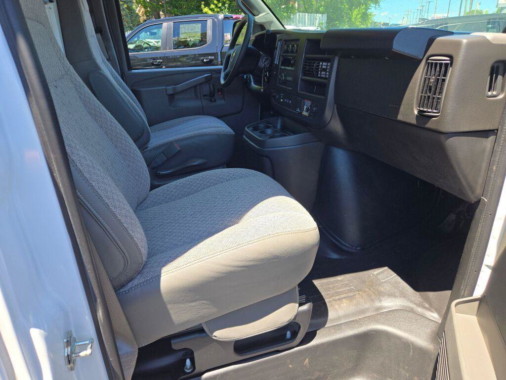 New 2026 Chevrolet Express 3500 w/ Power Convenience Package RWD image 10