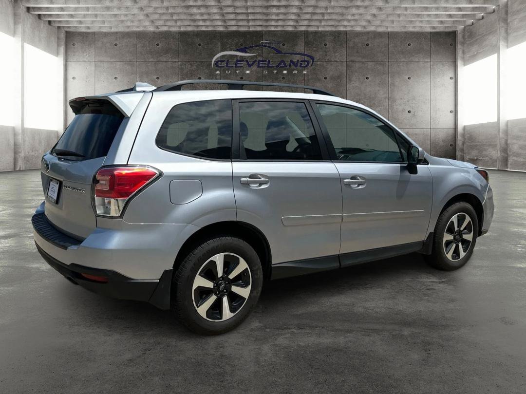 Used 2018 Subaru Forester 2.5i Premium w/ All-Weather Package AWD/4WD image 3