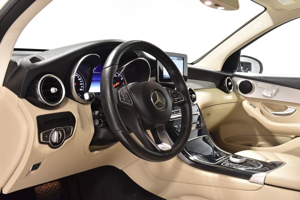 Used 2017 Mercedes-Benz GLC 300 GLC 300 image 3