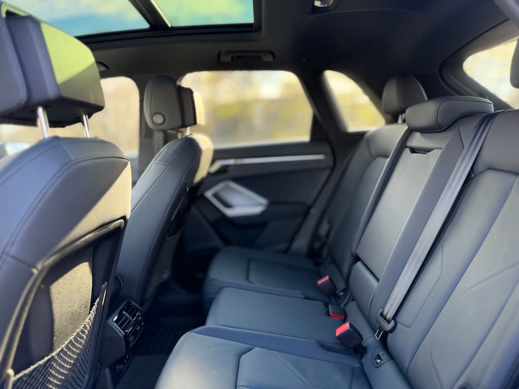 Used 2025 Audi Q3 2.0T Premium w/ Convenience Package image 23