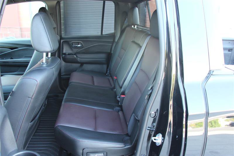 Used 2025 Honda Ridgeline Black Edition image 12