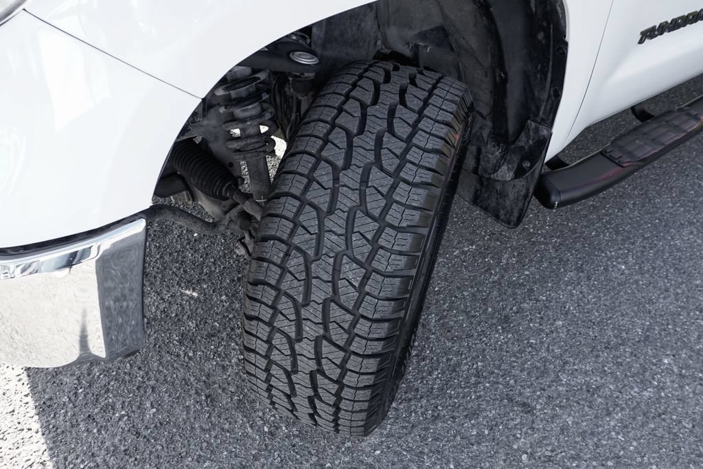 Used 2017 Toyota Tundra SR5 w/ SR5 Upgrade Package RWD image 39