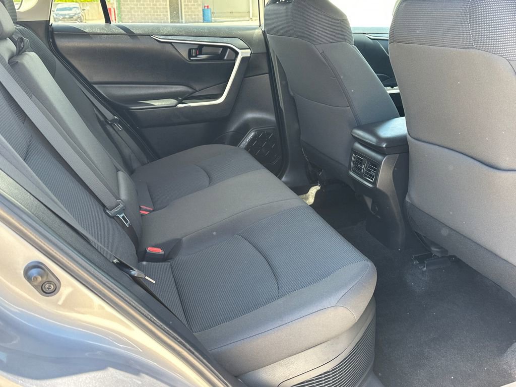 Used 2024 Toyota RAV4 LE AWD/4WD image 12