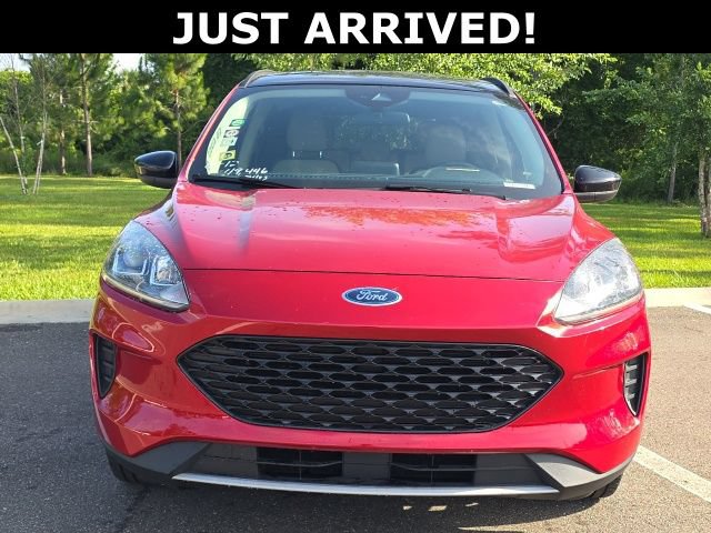 Used 2020 Ford Escape SE Sport AWD/4WD image 2