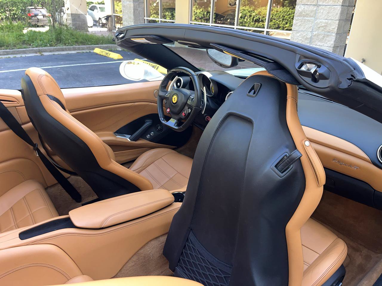 Used 2016 Ferrari California T RWD image 42