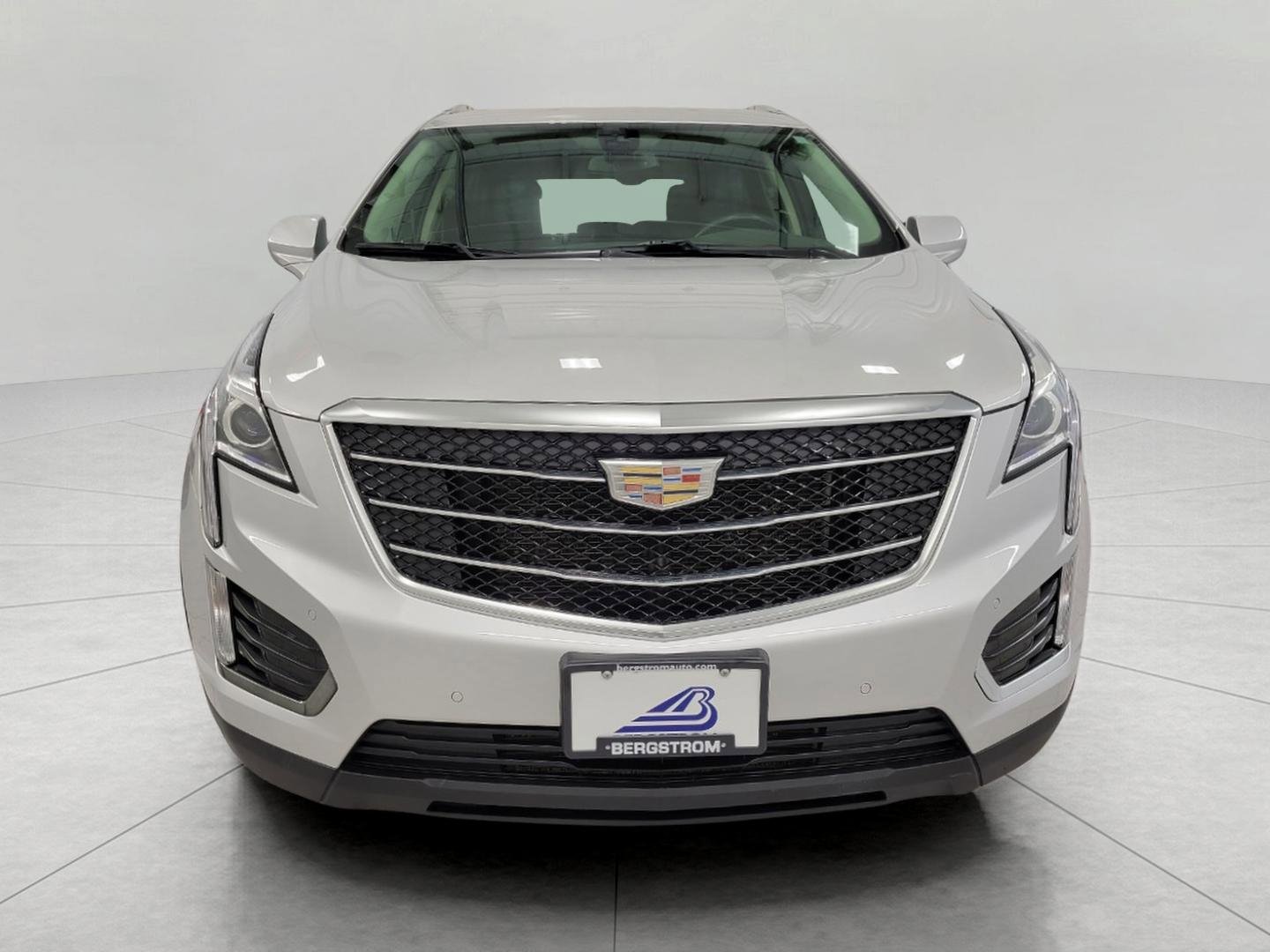 Used 2019 Cadillac XT5 Luxury w/ LPO, Black Ice Package image 14
