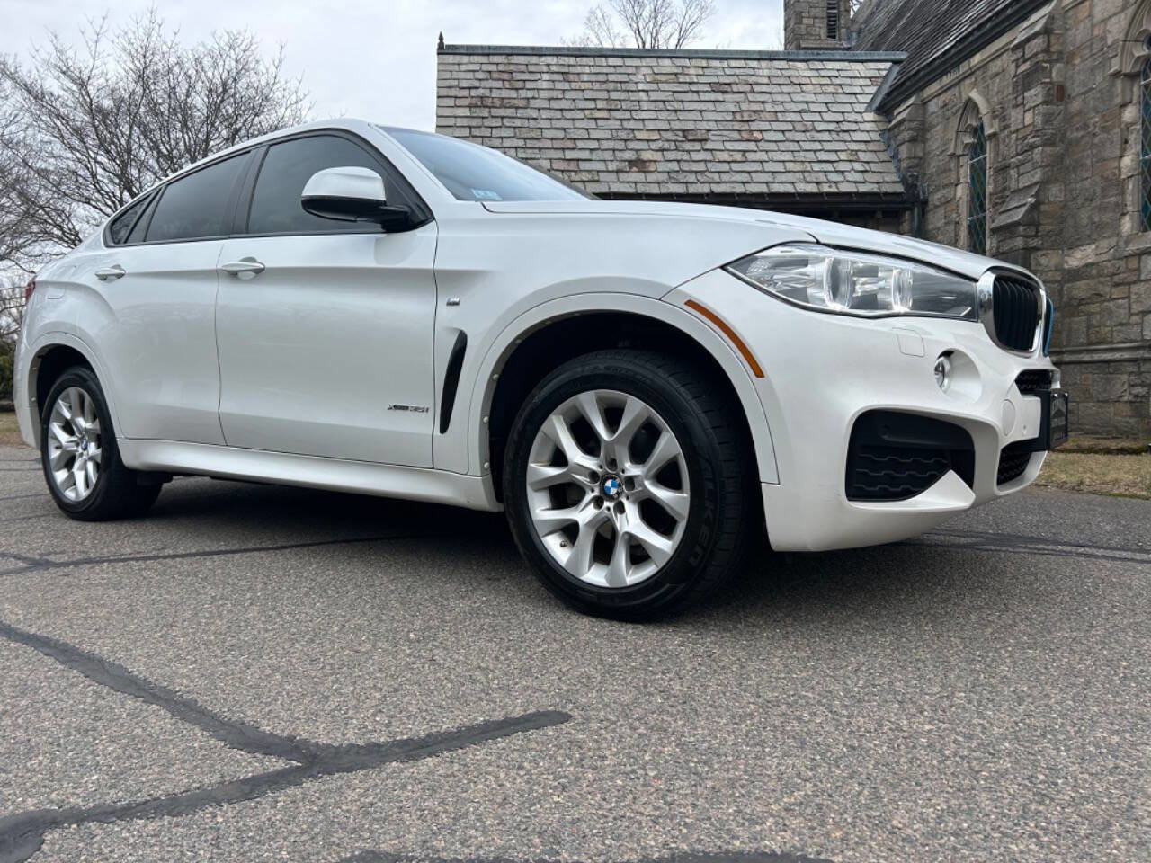 Used 2016 BMW X6 xDrive35i image 2