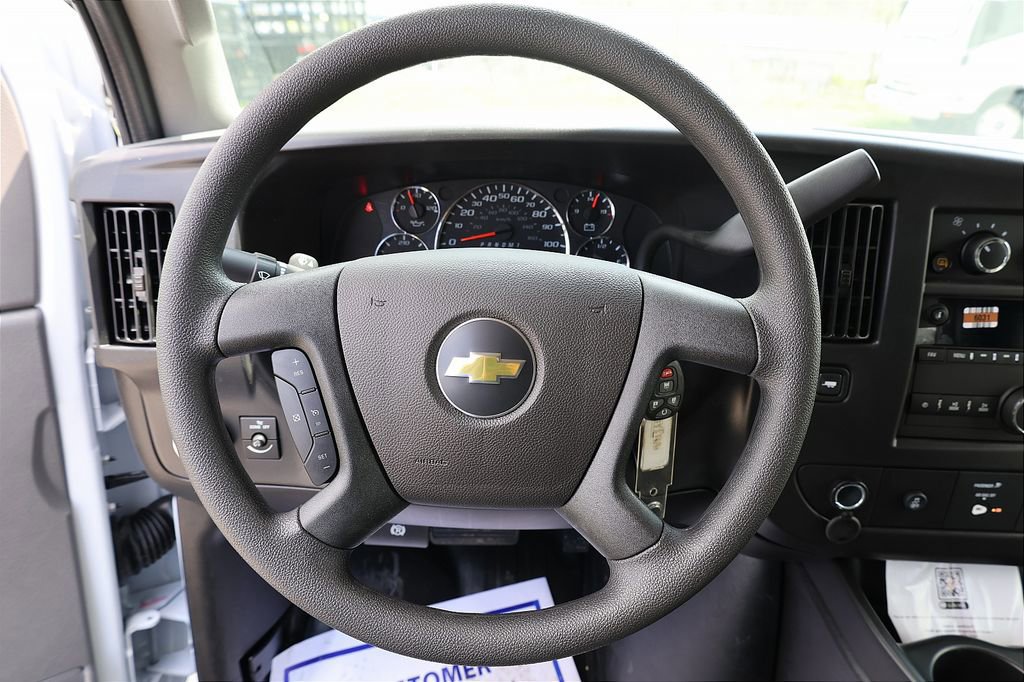 New 2026 Chevrolet Express 2500 w/ Driver Convenience Package RWD image 30