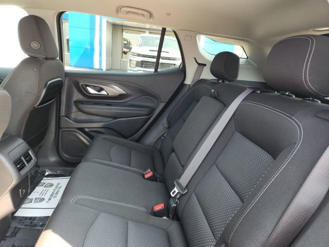 Used 2024 GMC Terrain SLE image 9