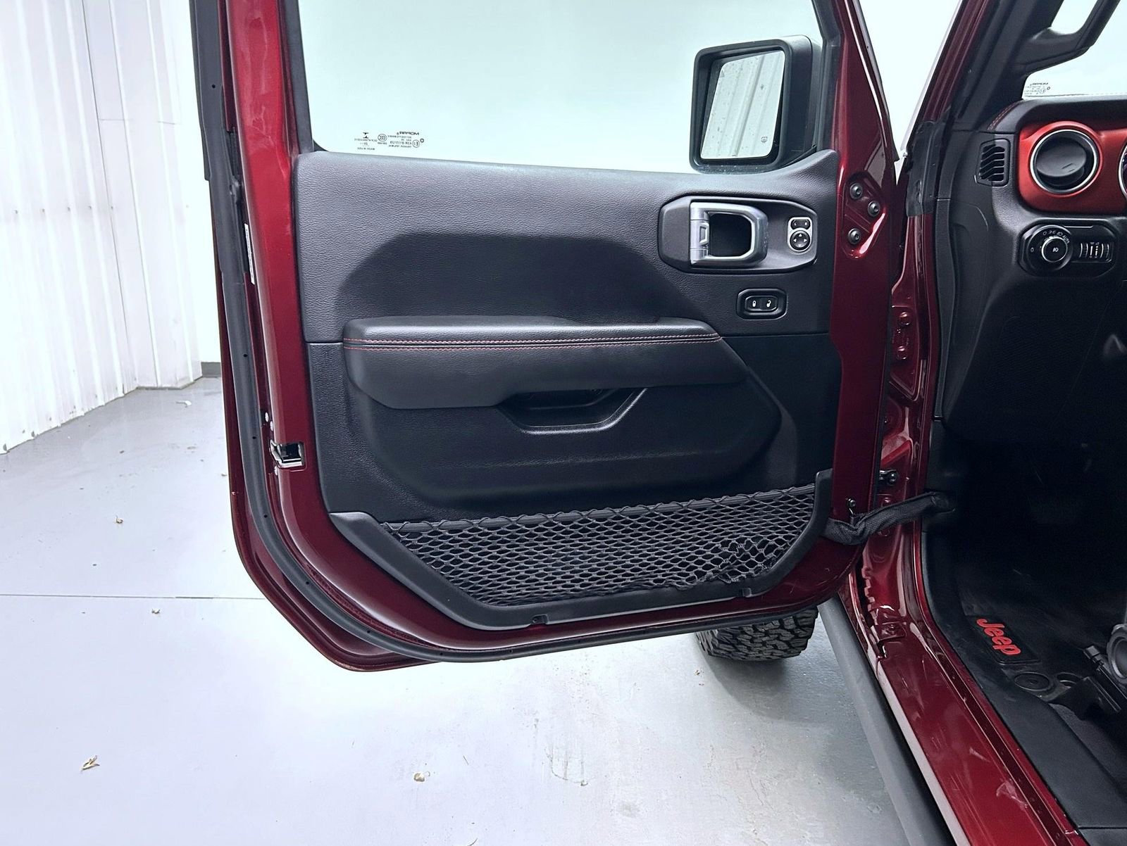 Used 2021 Jeep Wrangler Unlimited Rubicon image 9