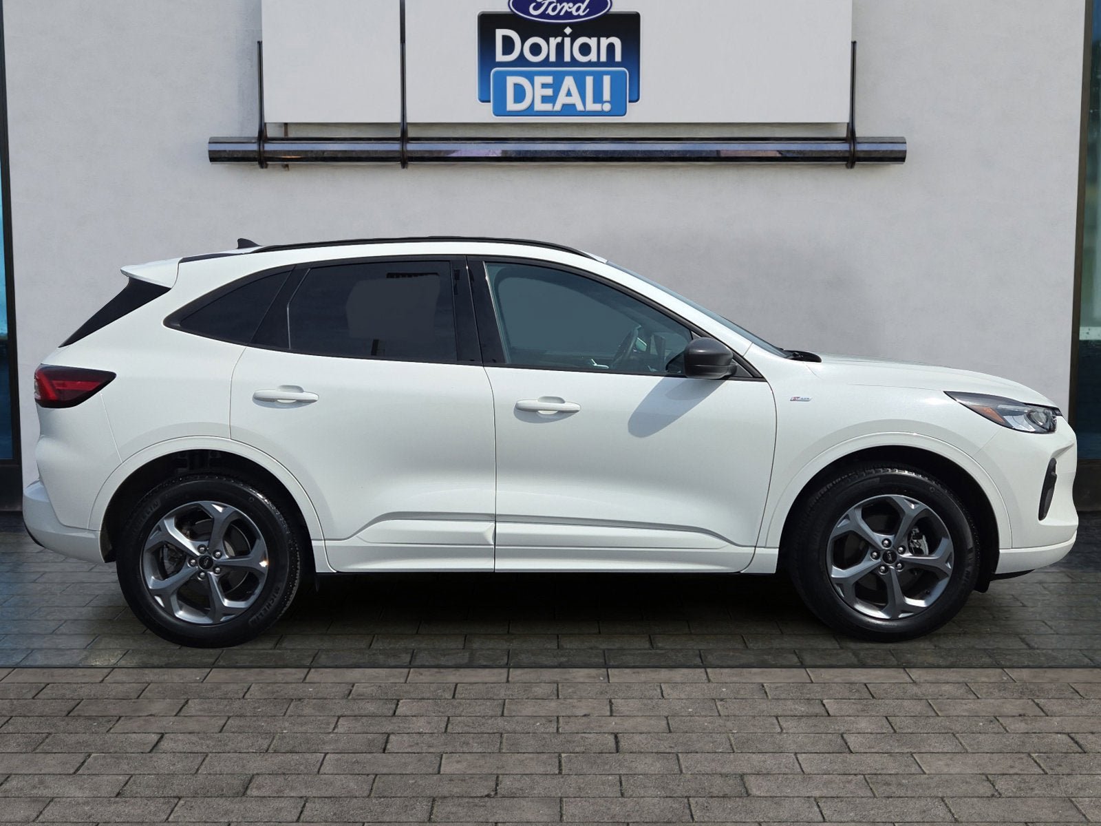 Used 2023 Ford Escape ST-Line w/ Tech Pack #1 AWD/4WD video 2