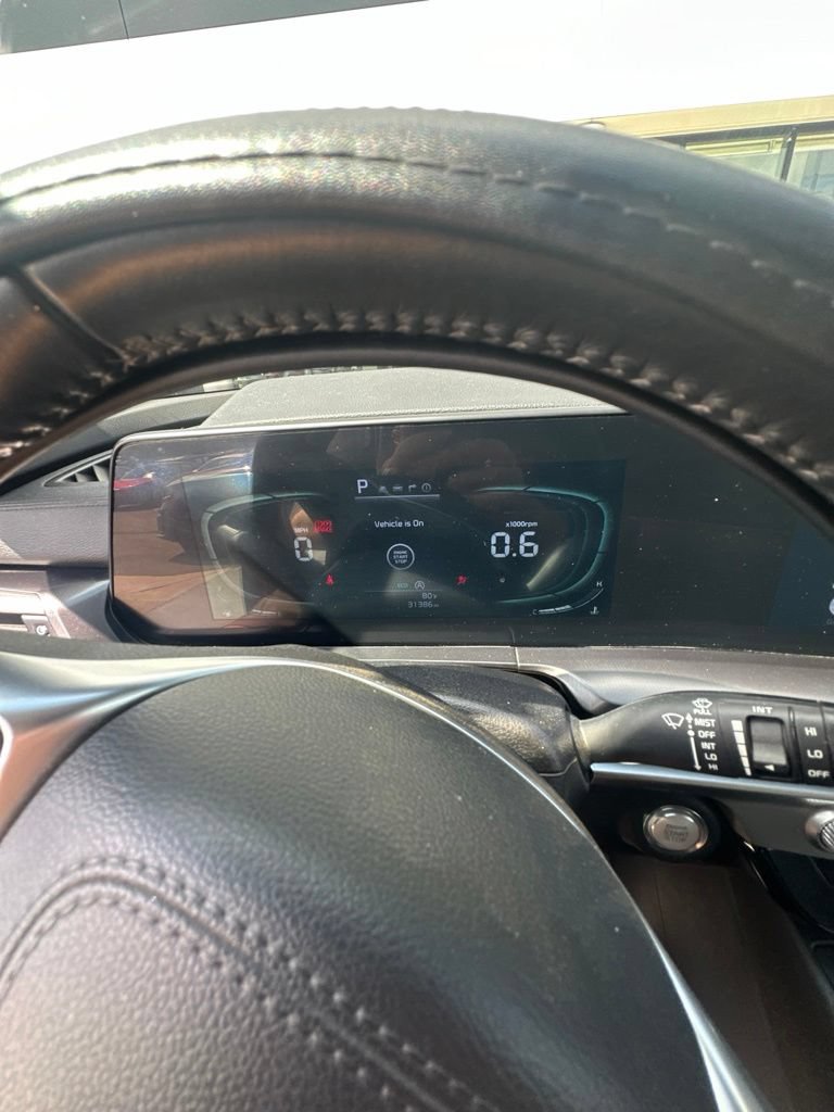 Certified 2025 Kia Telluride S FWD image 12