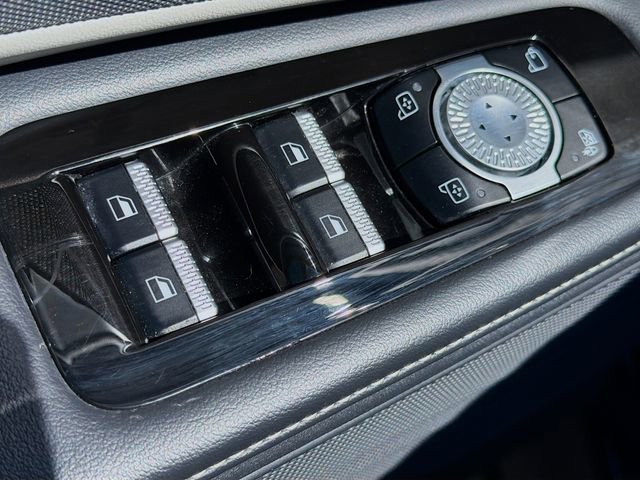 Used 2024 Lincoln Nautilus Reserve image 22