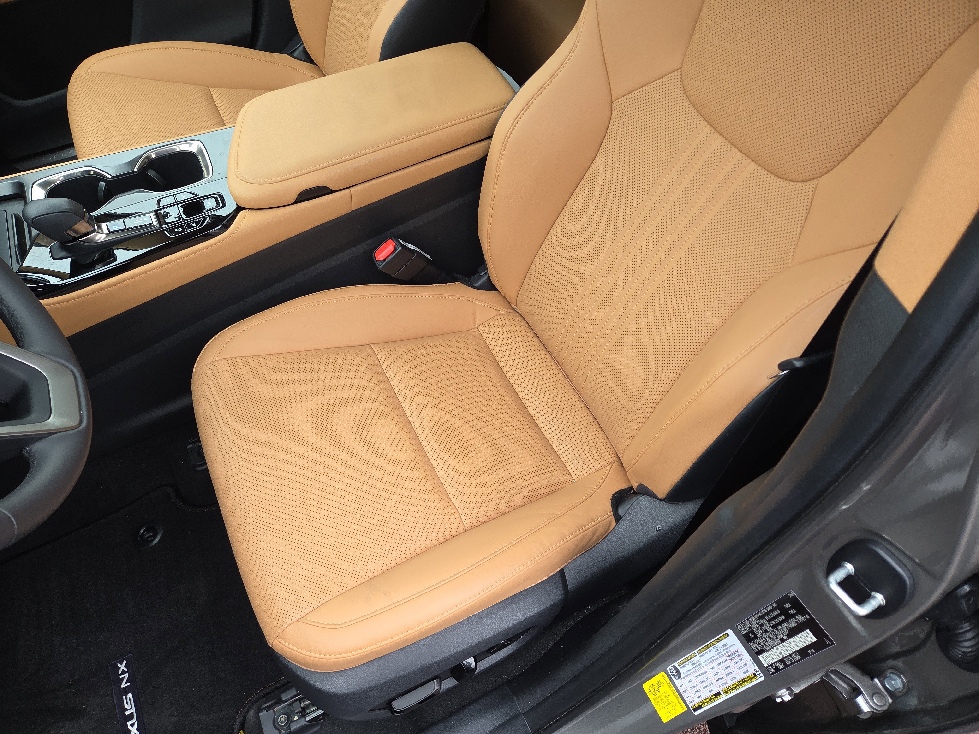 Certified 2025 Lexus NX 350 AWD w/ Accessory Package (2T) image 13