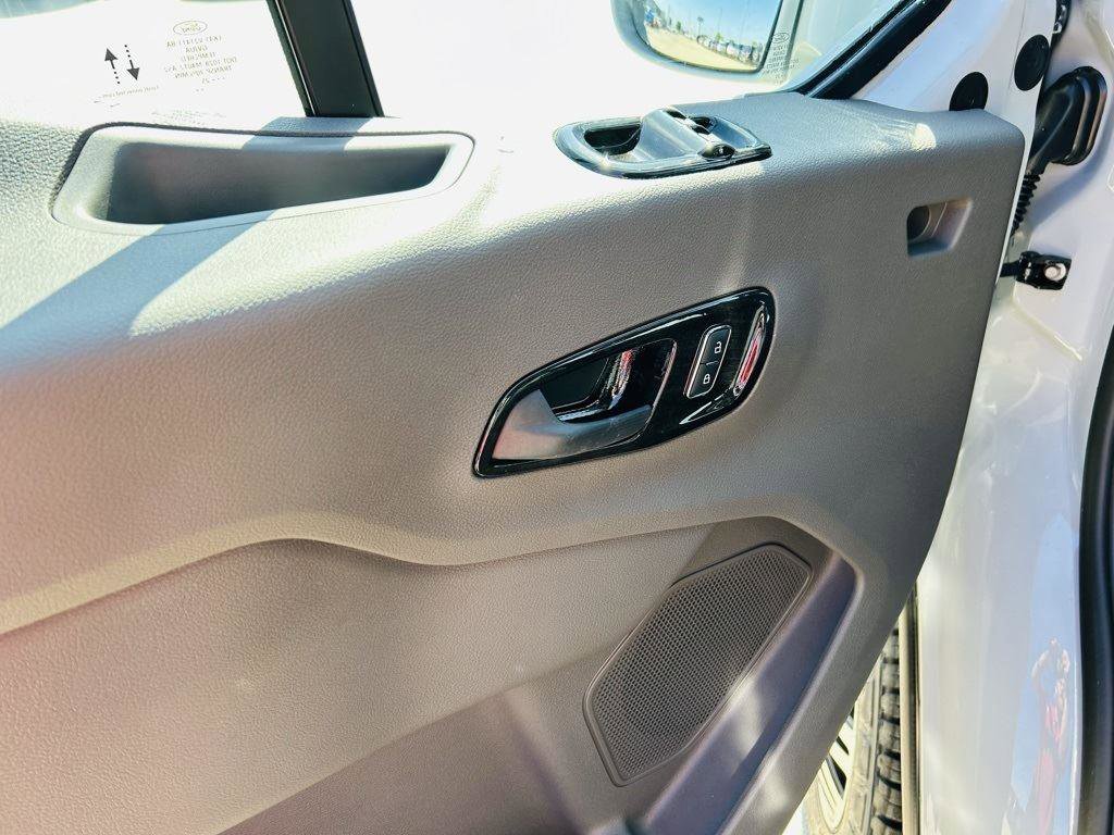 New 2025 Ford Transit 250 148 Medium Roof Extended AWD image 15